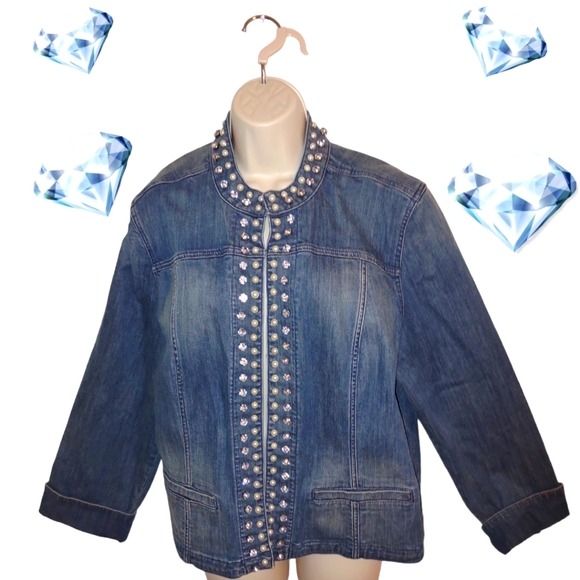 🥰 Embellished Chico's jean jacket - Picture 1 of 7